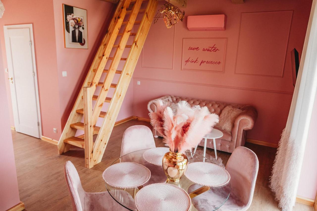 OSADA LEŚNA - domki z basenem - Bed and Breakfast Stare Miasto