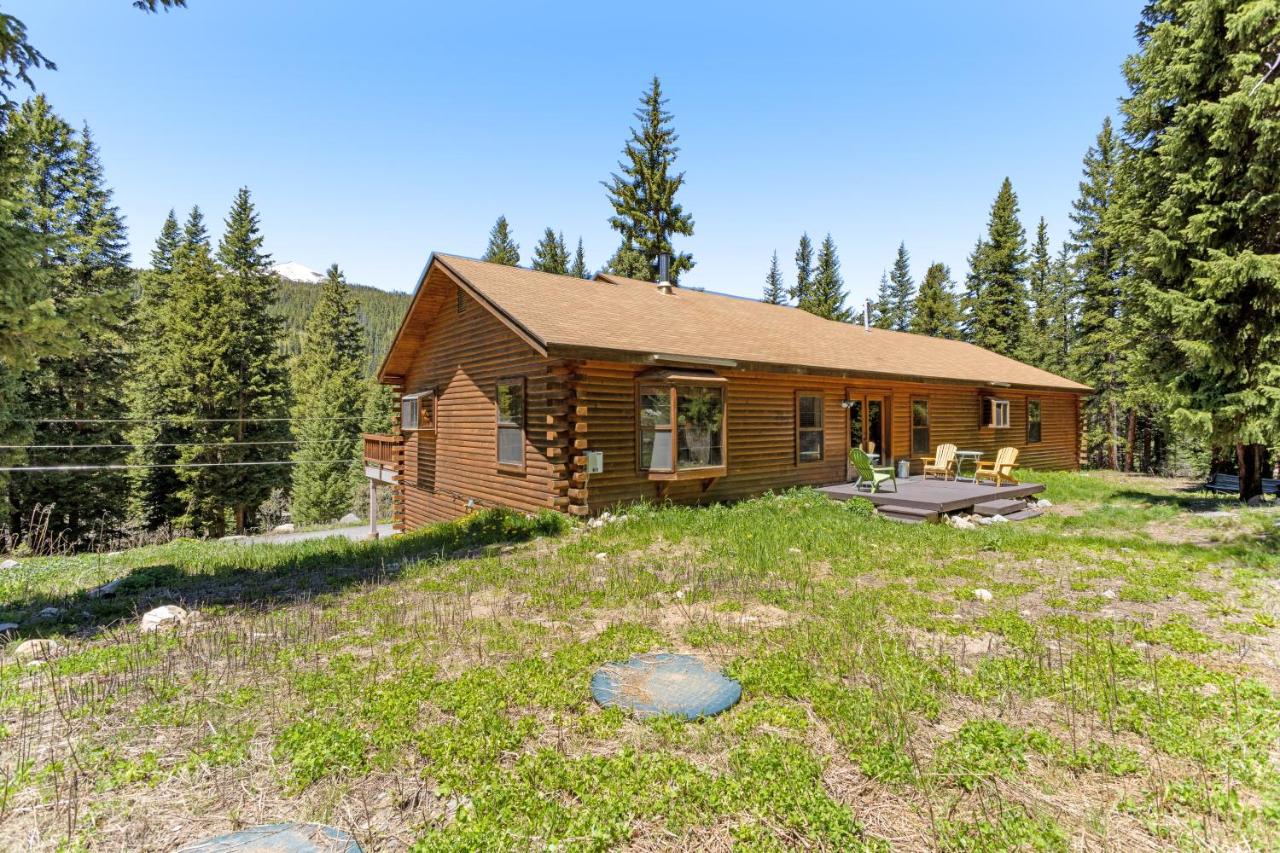 Five Bedroom Holiday Home