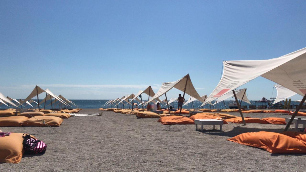 Lake view apartament in Mamaia Constanta - B&B