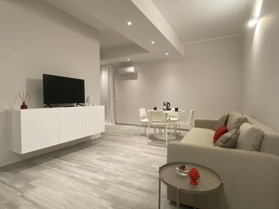 Petali di rosa apartment 2 - 600m dal Teatro Greco - B&B Siracusa