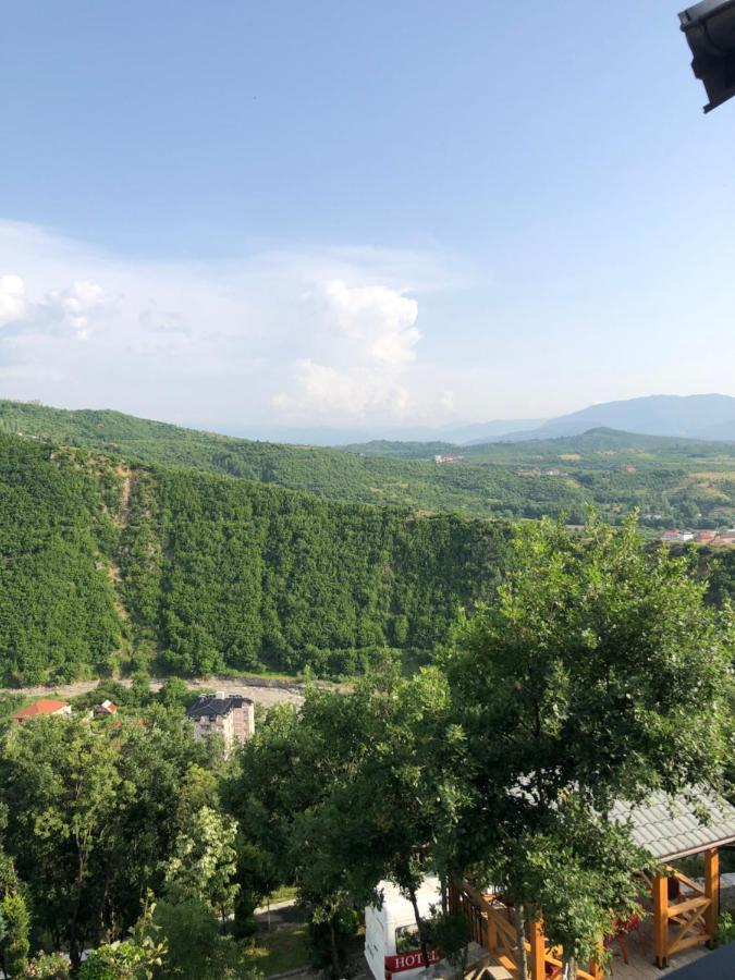 Bujtina Vrenezi - Bed and Breakfast