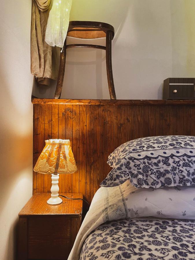 Camera Matrimoniale/Doppia con Letti Singoli con Bagno