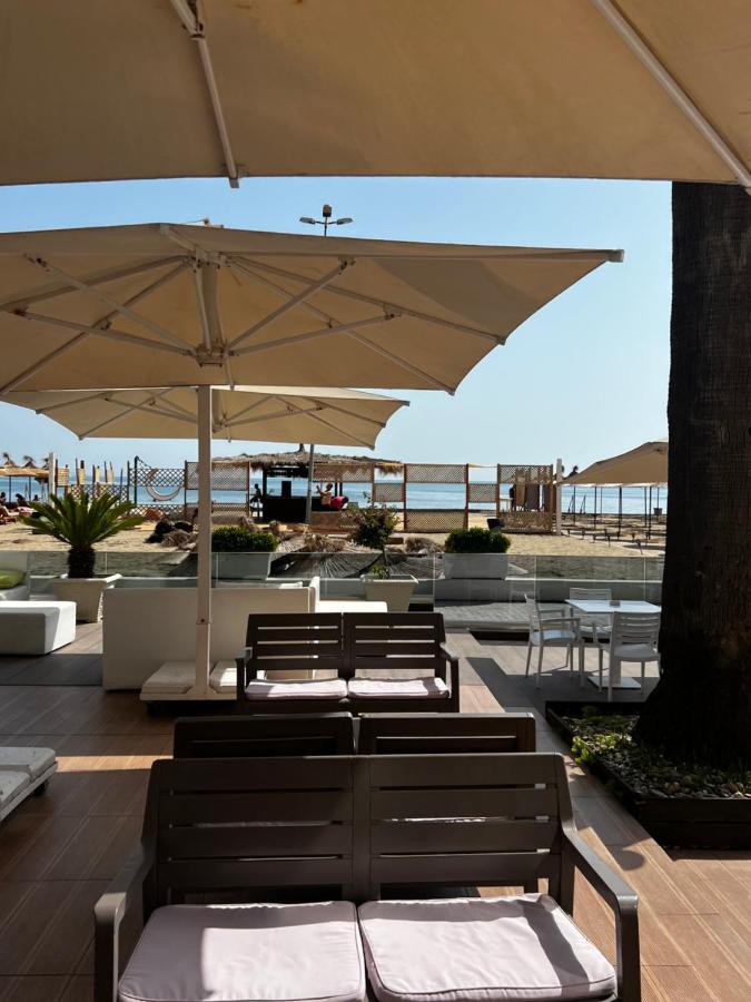 First Floor Apartment next to the Sea 101 - Chambres d’hôtes Durrës