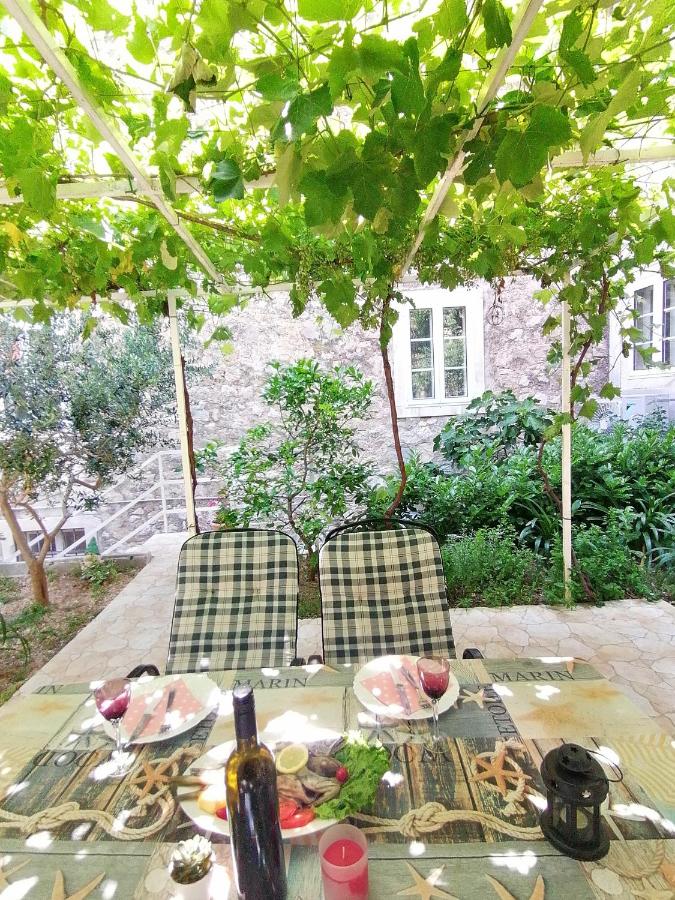 Studio avec Vue sur Jardin
