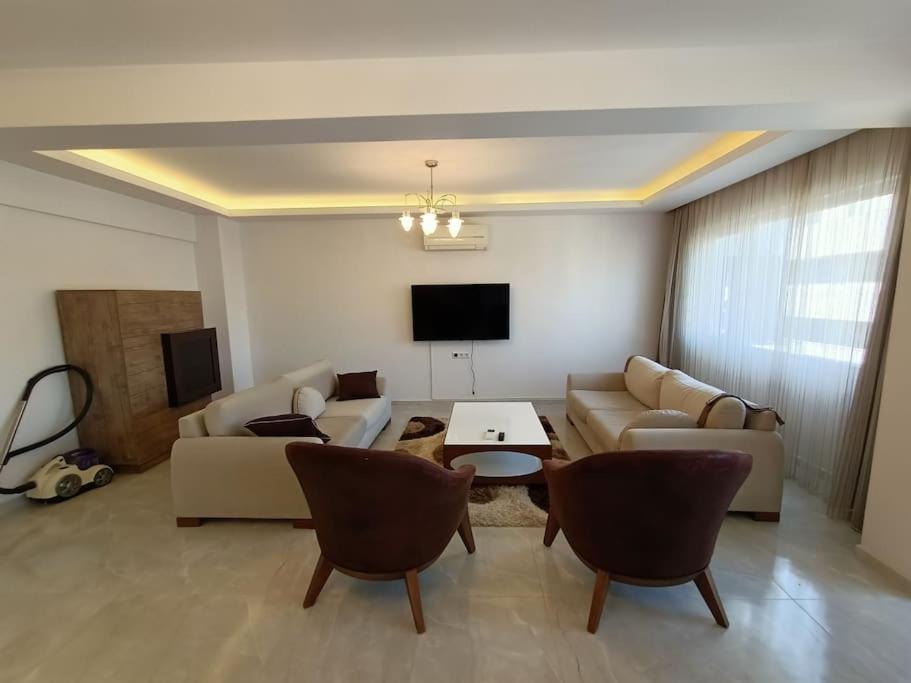 B&B Kusadasi - Flat For Rent At The City Center Of Kuşadası - Bed and Breakfast Kusadasi