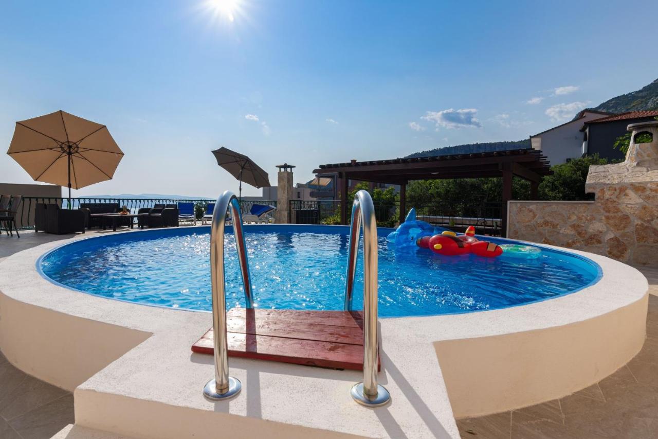 B&B Makarska - NAVIS Sea View Apartment with pool - Bed and Breakfast Makarska