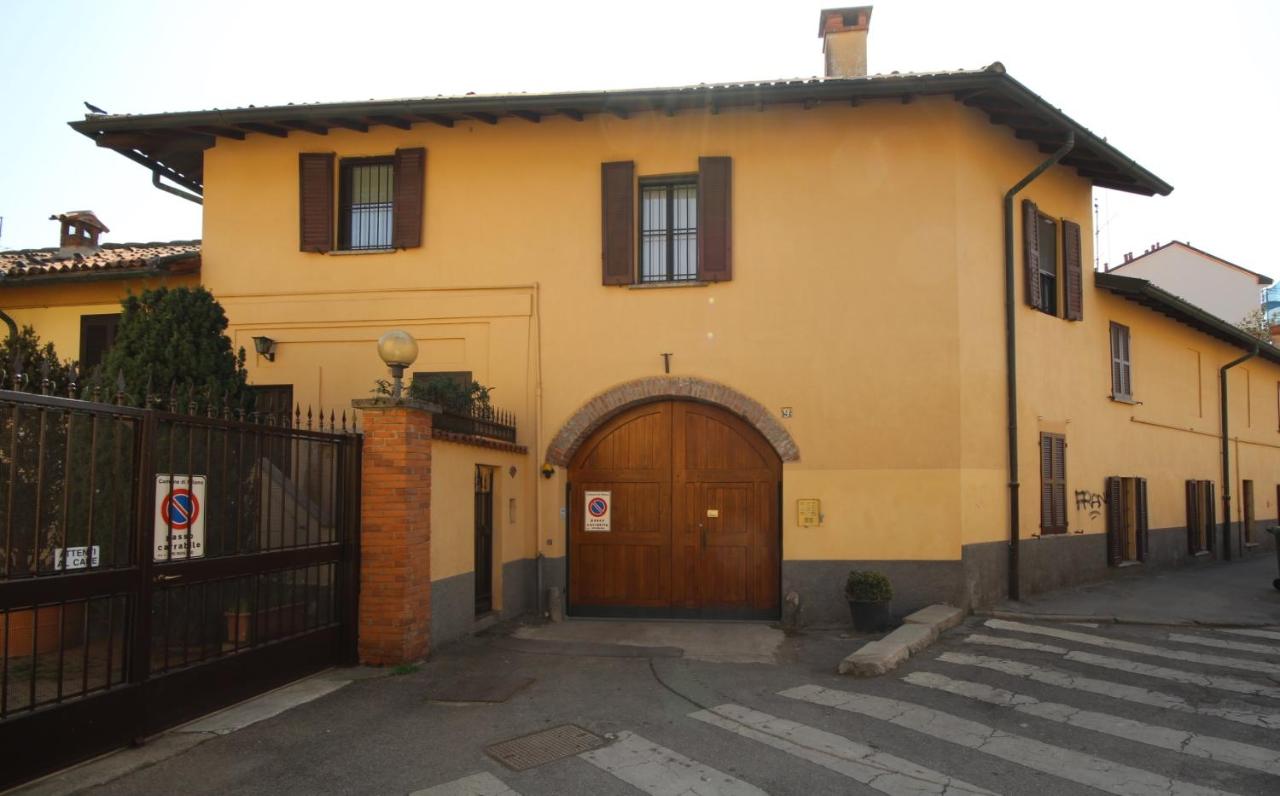 Morimondo Studio Apartment - B&B Milano