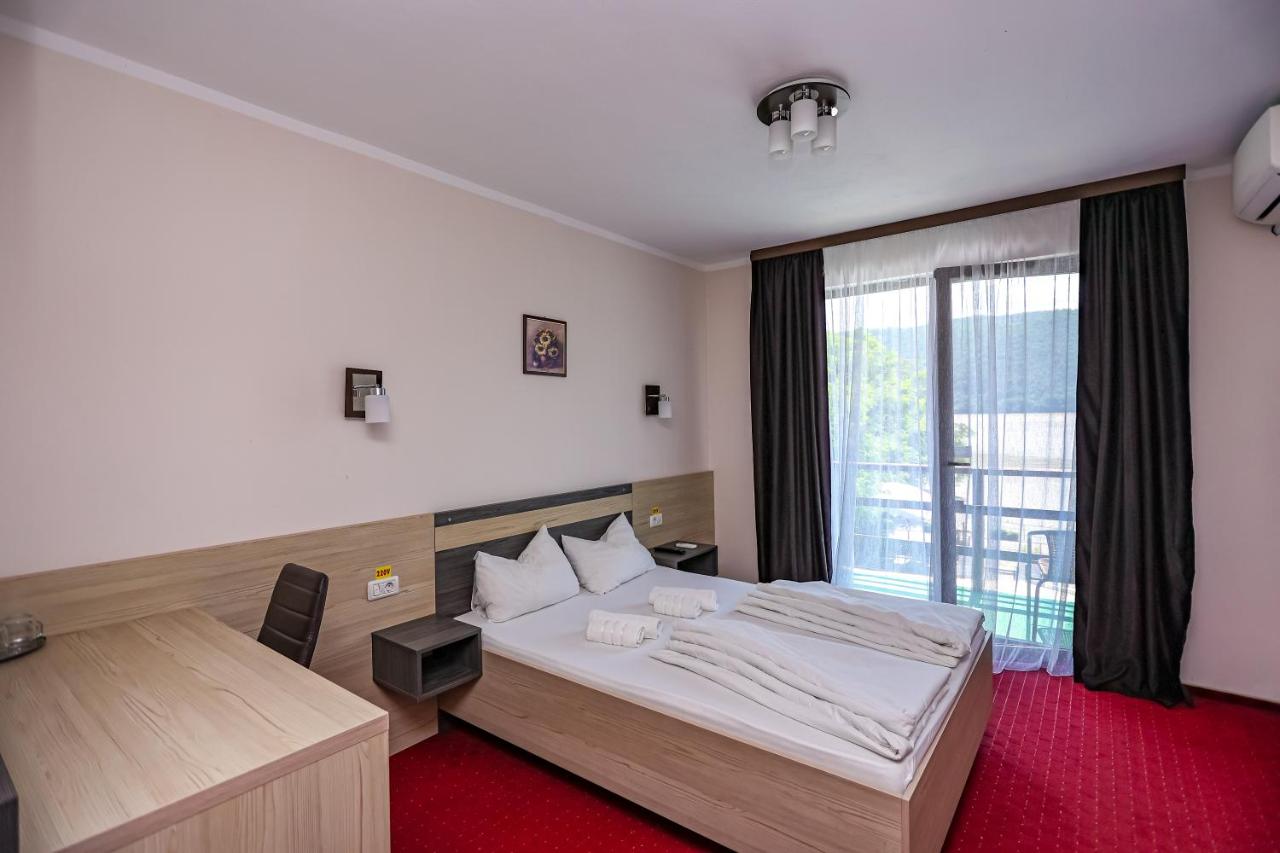 Doppelzimmer mit Seeblick
