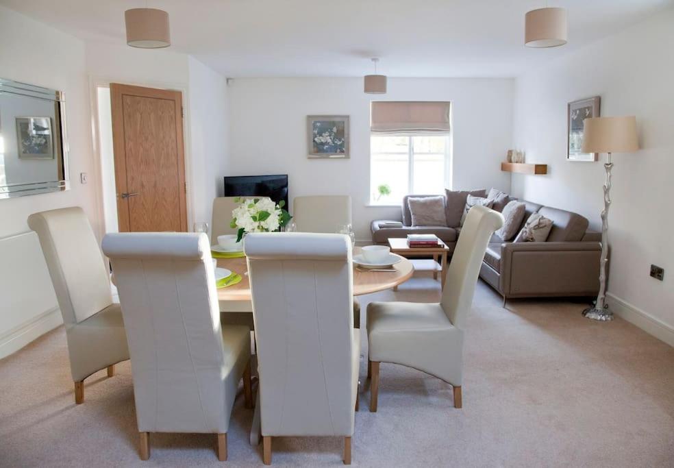 B&B Harrogate - Beautiful 3 bedroom house, central Harrogate - Bed and Breakfast Harrogate