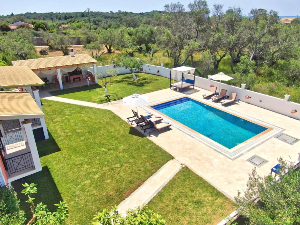Angelloti Exclusive Beach Villa - B&B Agios Mathaios
