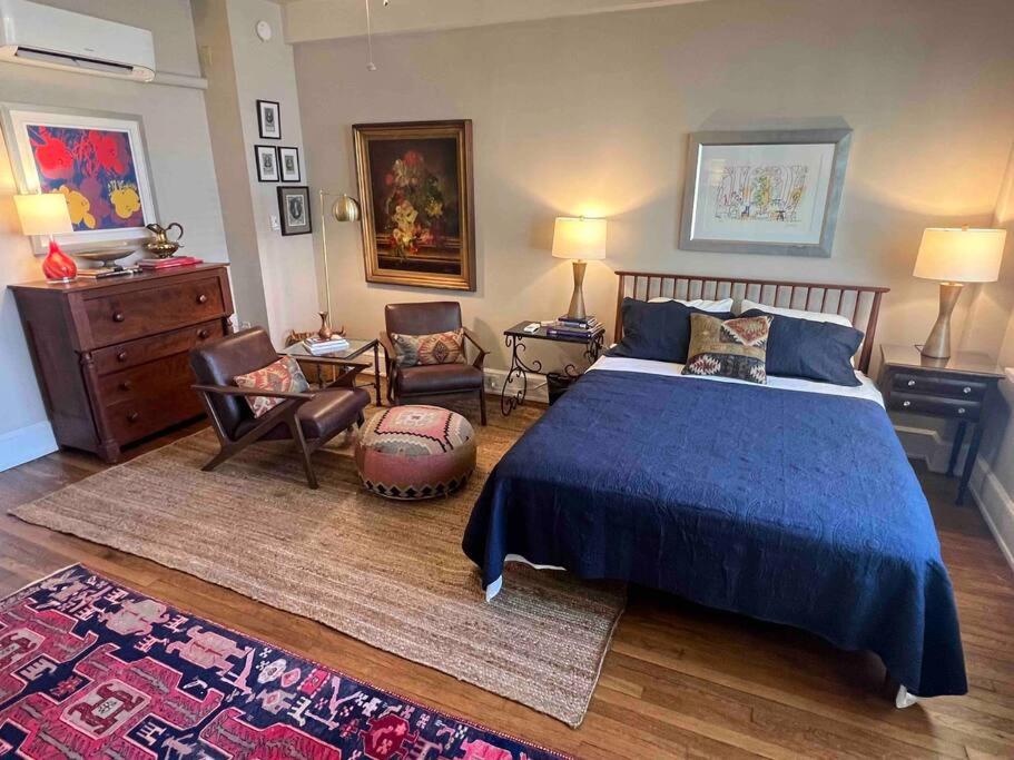 B&B Memphis - Cozy Bohemian Midtown Studio at Minglewood Hall - Bed and Breakfast Memphis