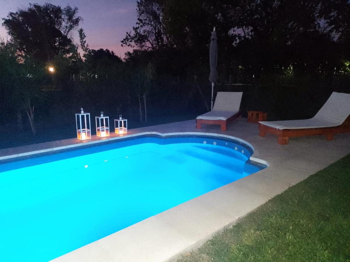 casa con pileta climatizada, tiempo para descansar, Pilar - Chambres d'hôtes Villa Rosa