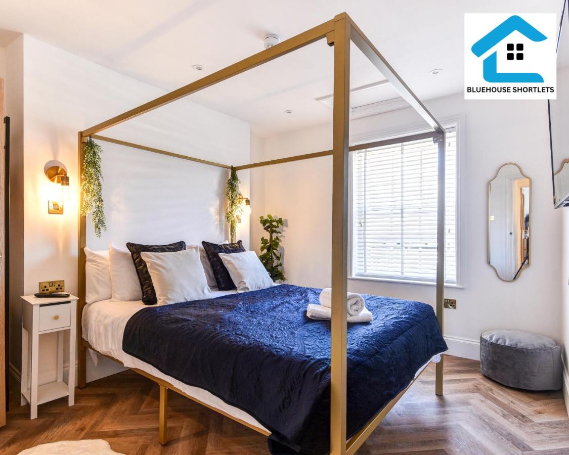4-Bedroom House for Work Crews ,Private Rooms for Each Guest, Flexible Weekly Rates-Marine M by Bluehouse Shortlets Brighton - B&B Brighton