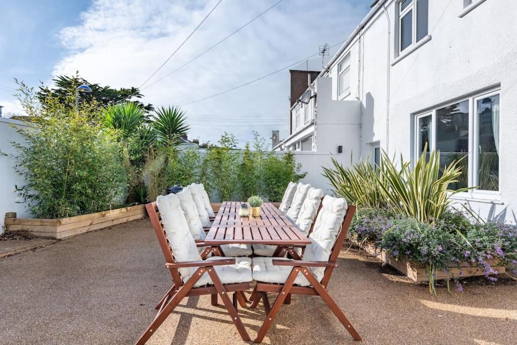 Spacious, Modern Home, Central Newquay w/ parking - Ferienwohnung Newquay