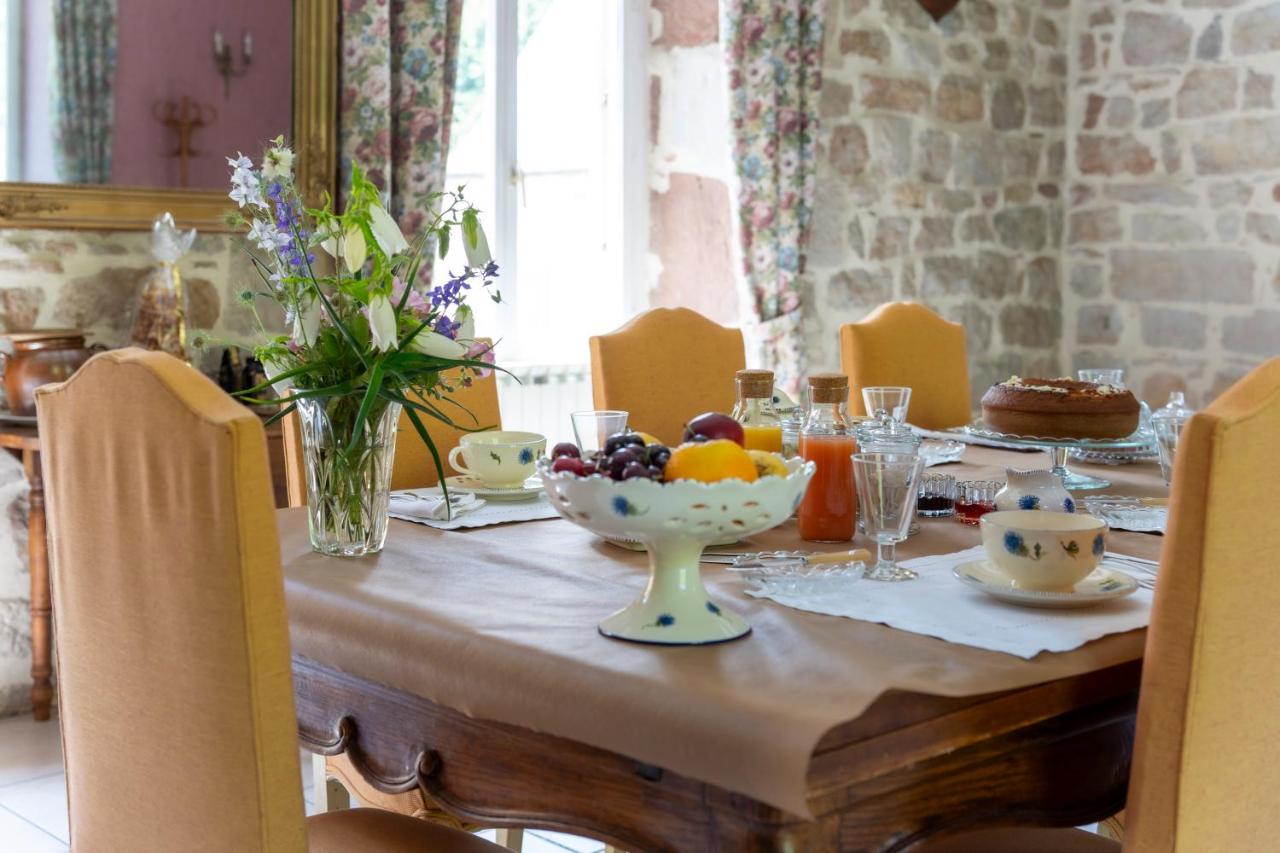 La Demeure du Comte - Chambres d'hôtes Marcillac-Vallon