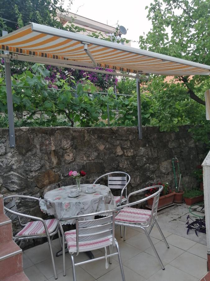 Studio (4 Adults)