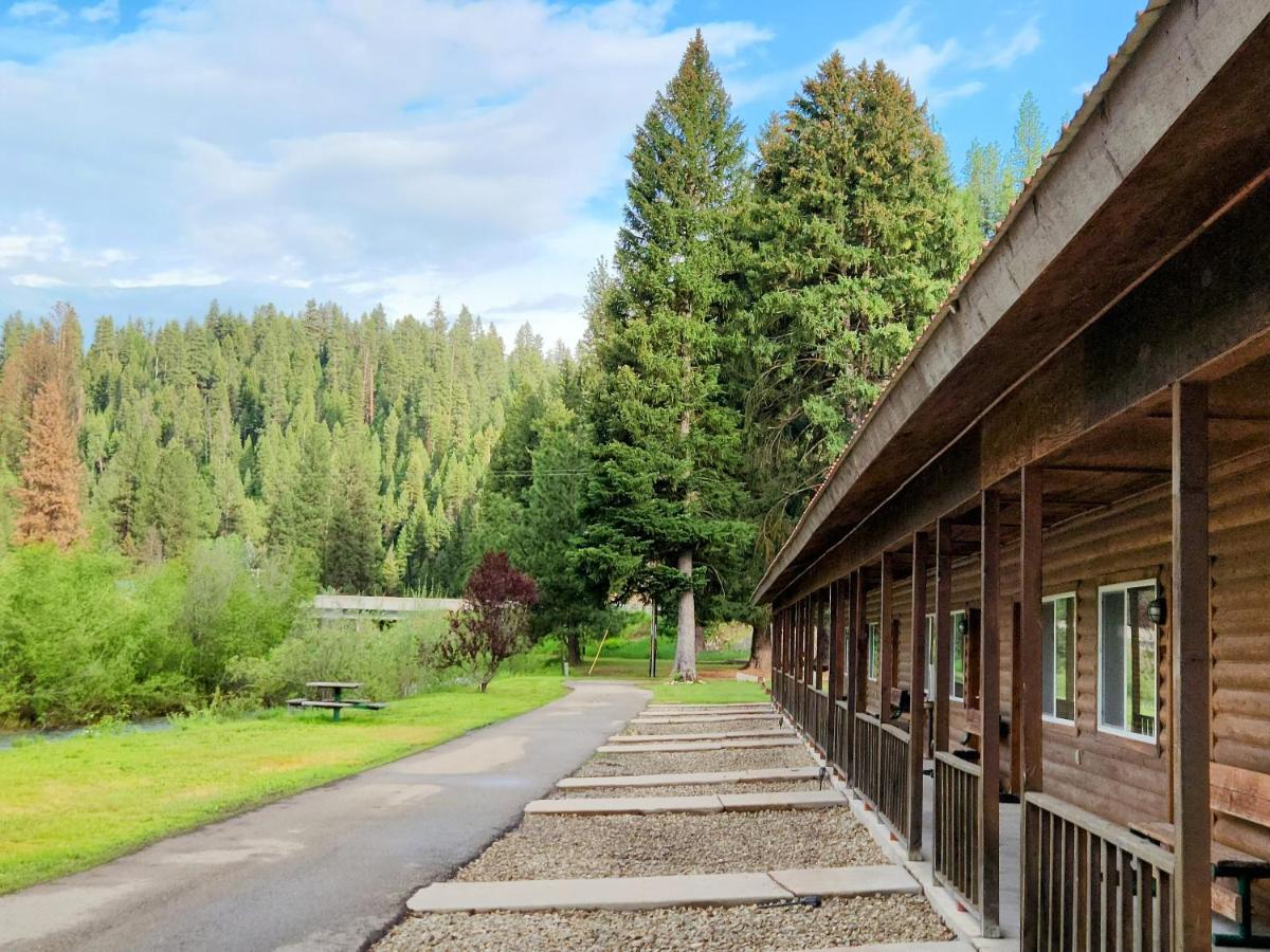 Southfork Lodge - Riverside Inn - B&B