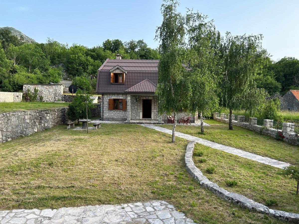 B&B Cetinje - Stone house Njeguši - Bed and Breakfast Cetinje