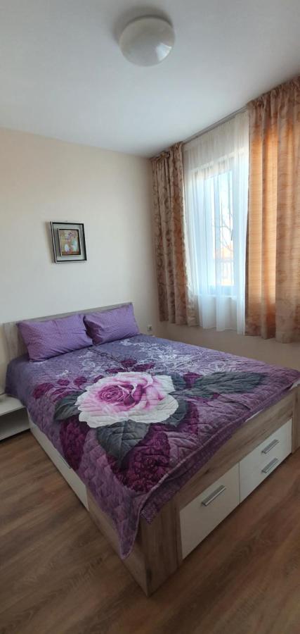 Apartment mit Balkon