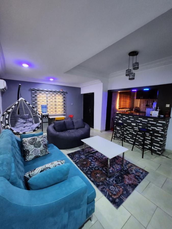 B&B Abuja - Asfranz Apartment (Luxury One-Bedroom with Private Garden)) - Bed and Breakfast Abuja