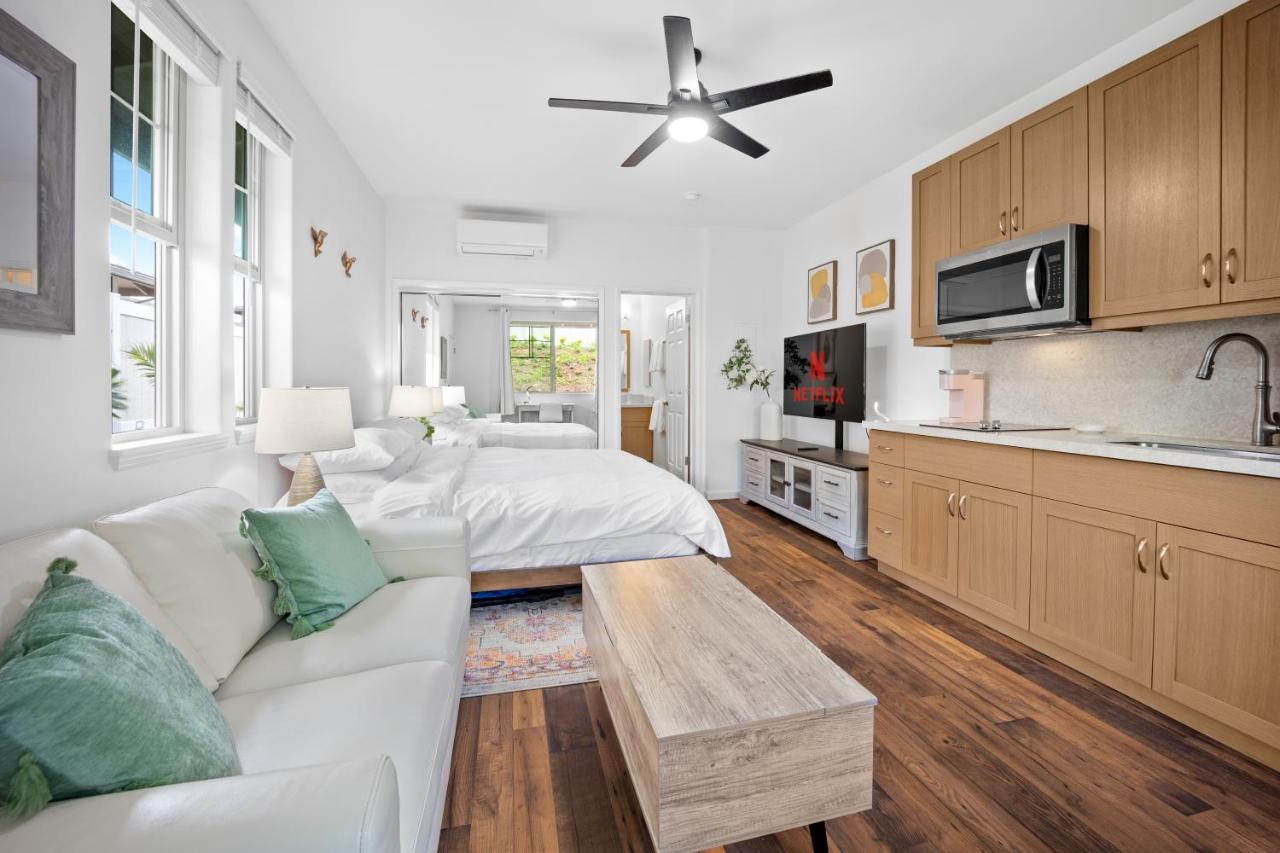 Studio Nene - Mountains, Beaches, King Bed, Pool & Gym - B&B Waianae