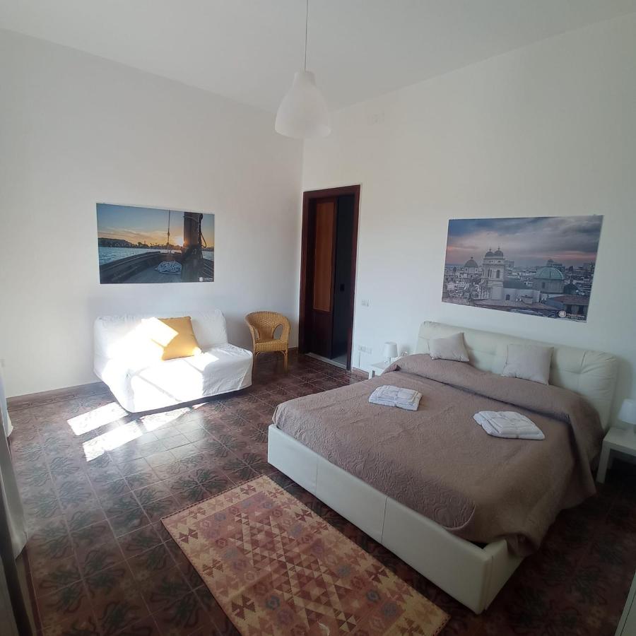 Central Moon Cagliari vista mare - B&B