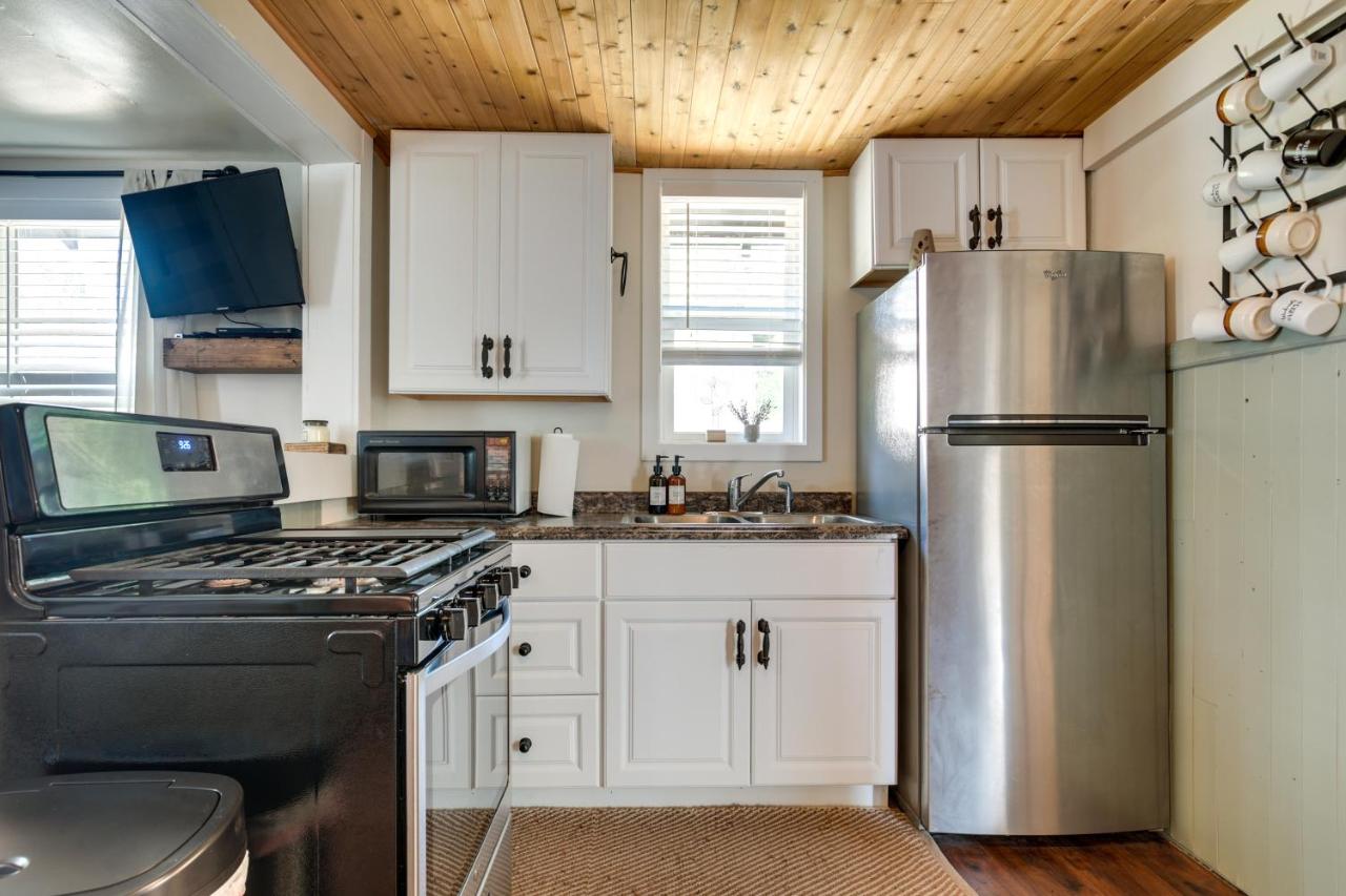 Eagle River Retreat Near Dam Lake with Boat Dock! - Ferienwohnung Eagle River