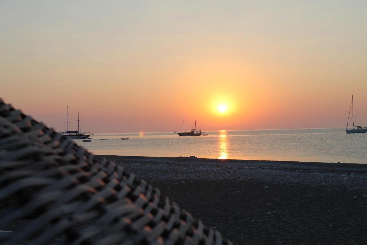 Flora Pansiyon Çıralı - B&B Kemer