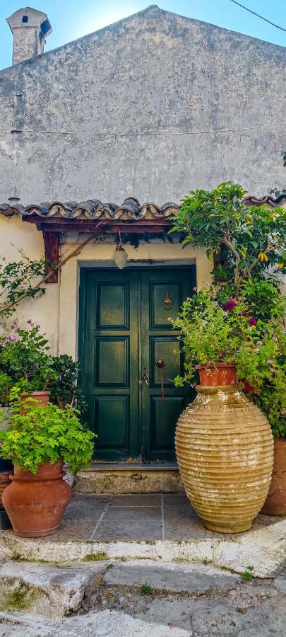 Maria's Vintage House - B&B