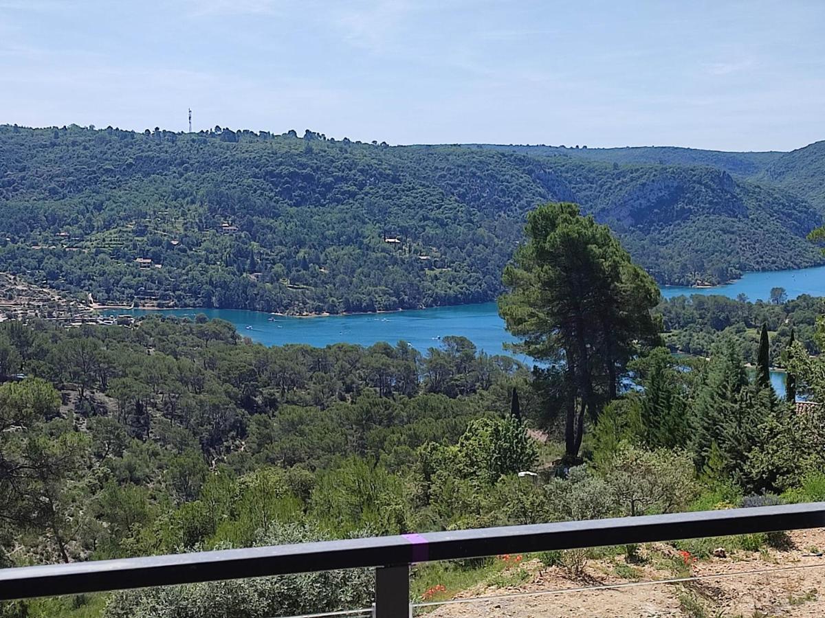 Appartamento con 2 Camere da Letto e Vista Lago