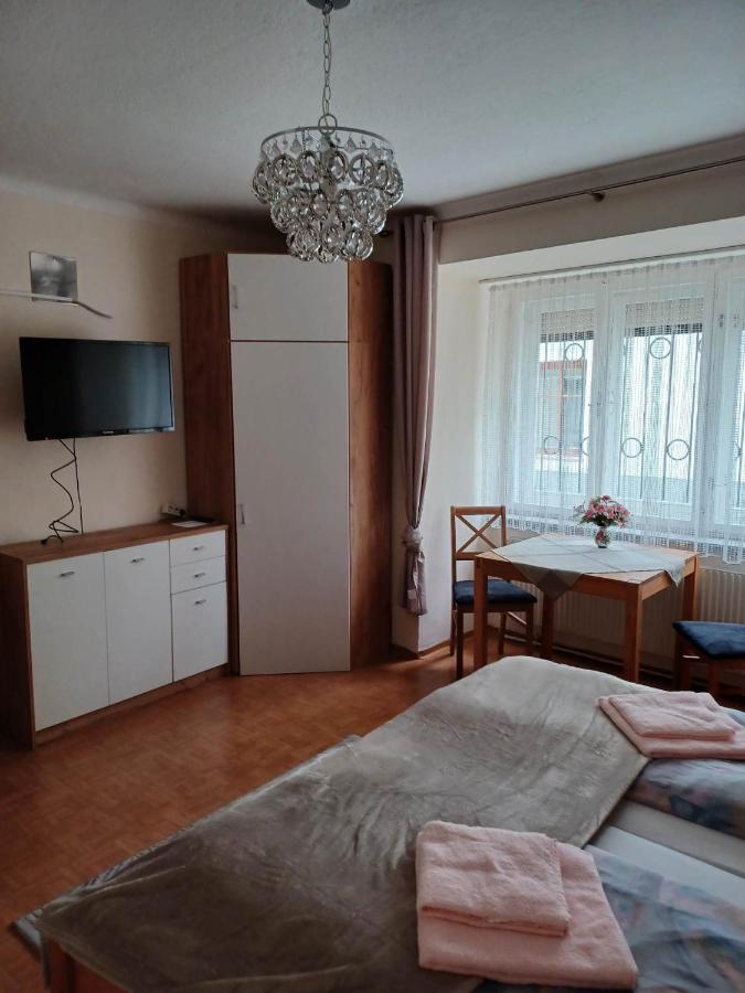 Apartment with Garden View