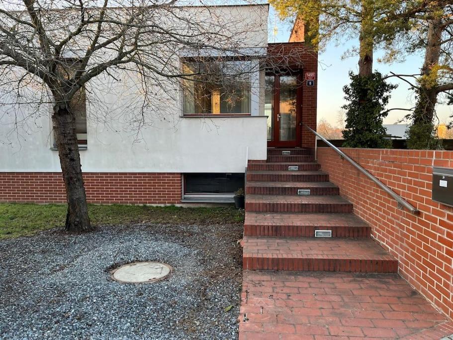 Design 3BD apartment cooking area in architect villa - Bed and Breakfast Praag