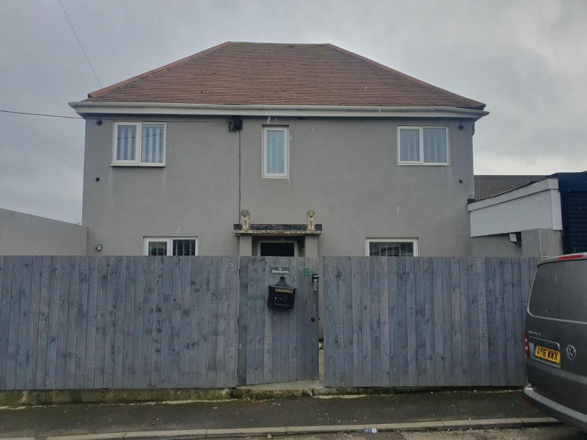 The hawthorns large detached 3 bedroom family home - Chambres d’hôtes Seaham
