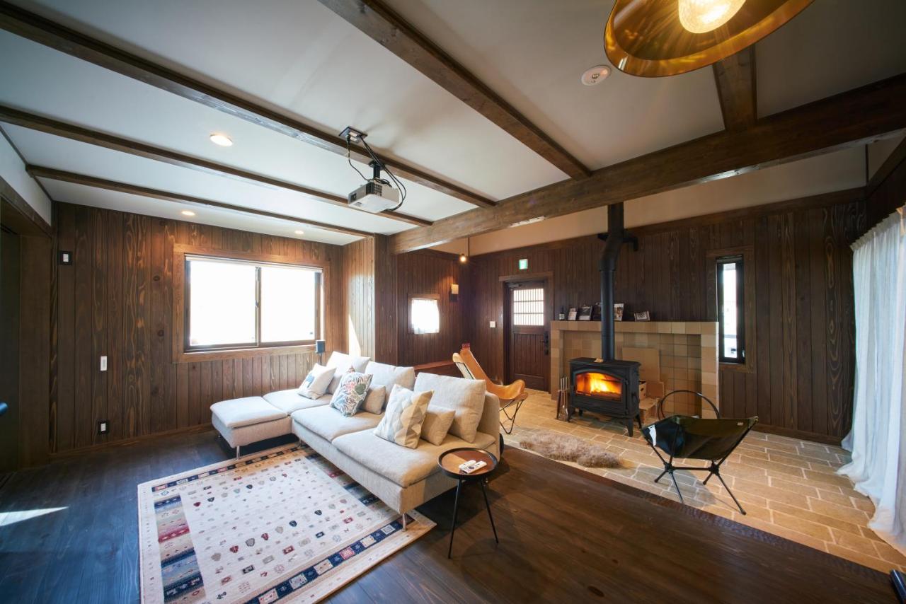 Slow House Niseko - Bed and Breakfast
