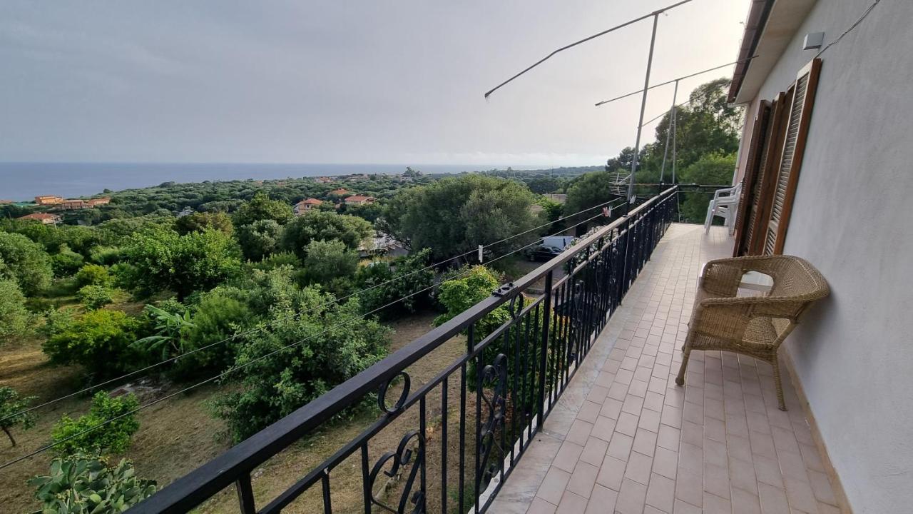 AMPIO APPARTAMENTO PANORAMICO - B&B