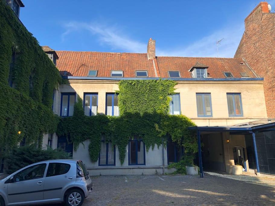Au cœur du VIEUX-LILLE : Charmant appartement - B&B