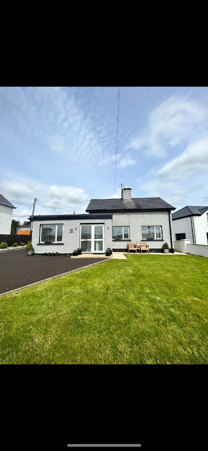 B&B Dungiven - Eddies Lodge & Spa 3 bedroom cottage - Bed and Breakfast Dungiven
