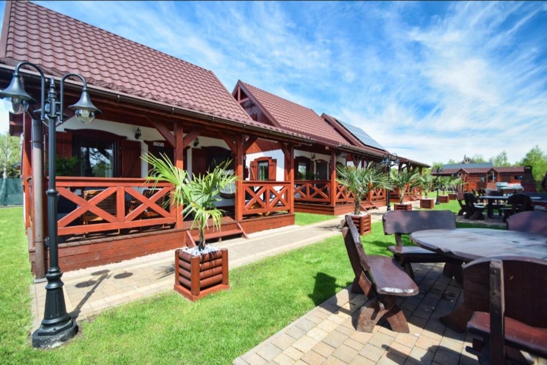 Domki LA VITA Rusinowo z Jacuzzi i Sauną PROMOCJA - B&B