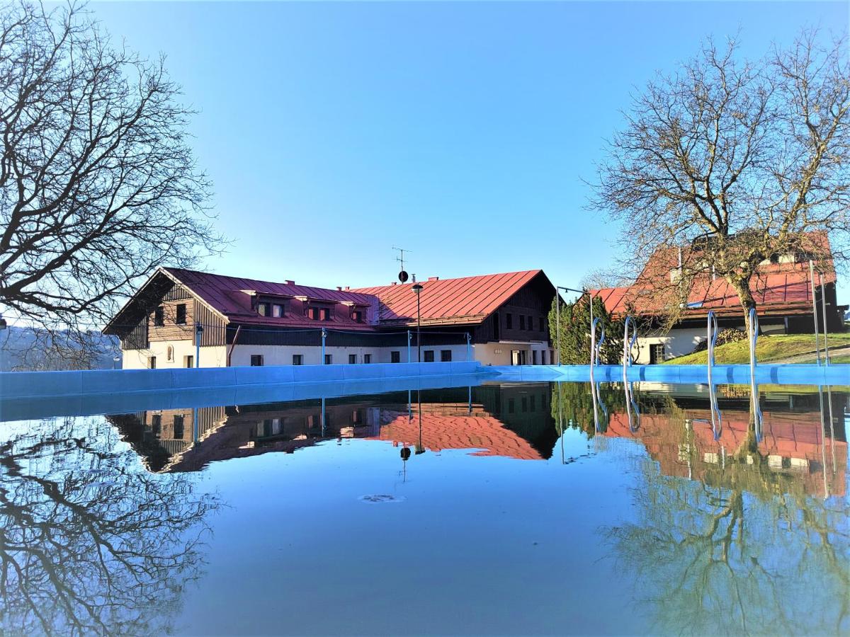 B&B Neubürgles - Penzion U kováře - Bed and Breakfast Neubürgles