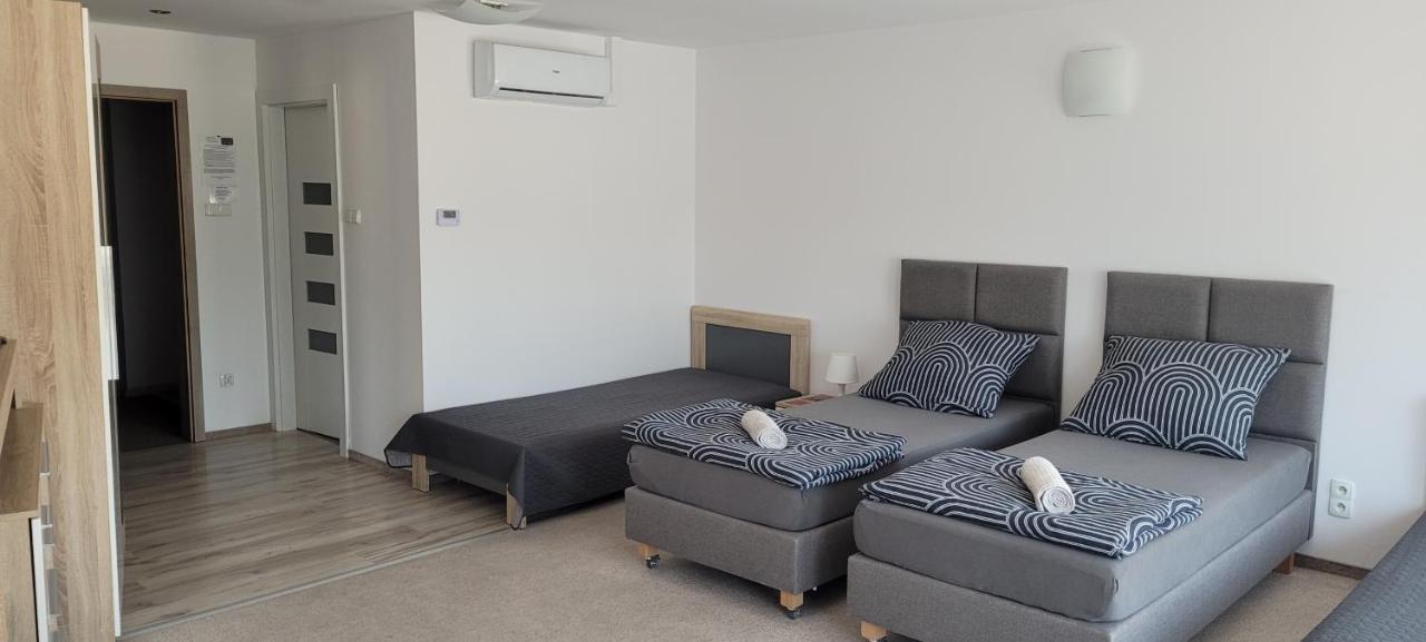 Chambre Quadruple avec Salle de Bains Privative
