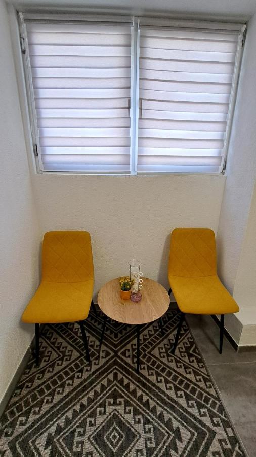 Appartamento con 2 Camere da Letto
