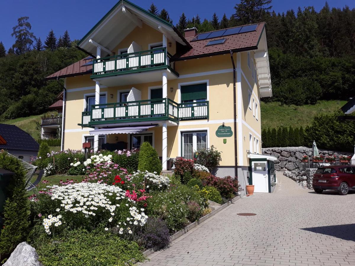 B&B Bad Mitterndorf - LANDHAUS JASMIN ausgezeichnet mit 4 Kristallen - FW Sarsteinblick - Bed and Breakfast Bad Mitterndorf