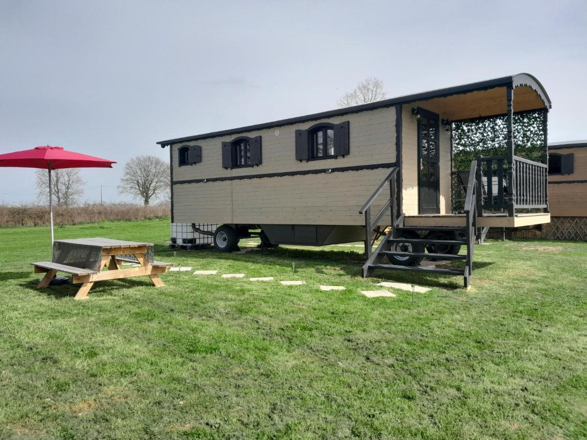 L'Insolite de Nathcy - B&B Thiel-sur-Acolin