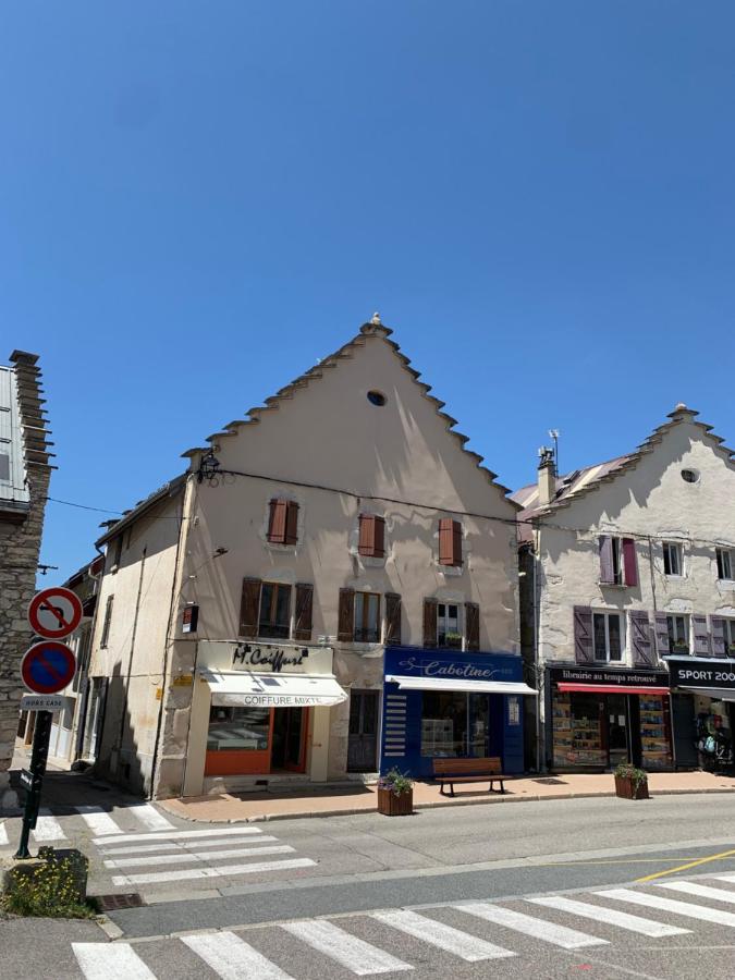 Bel appart 3* centre village - B&B