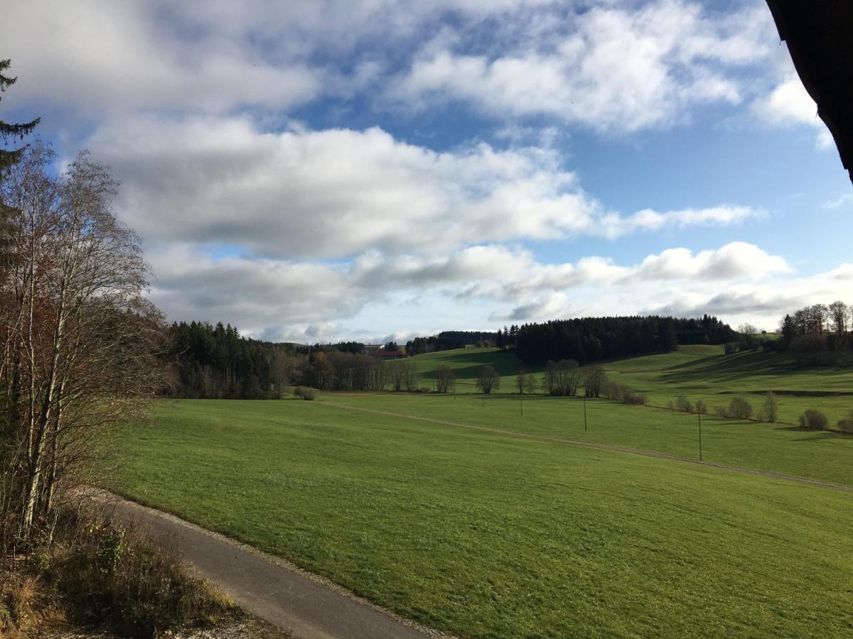 Ferienhaus am Wald - B&B Friesenried