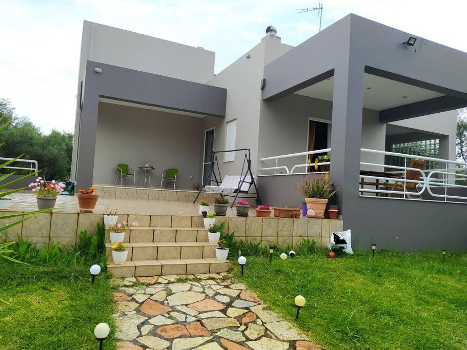 Λαμπίρι house - B&B