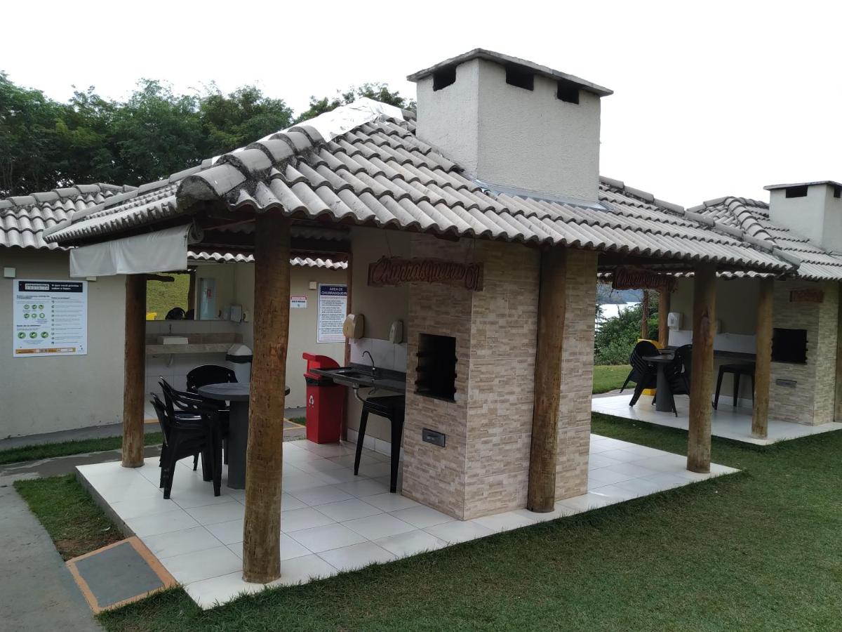AP do LAGO, com Churrasqueira privativa , cozinha , internet no ap, rampa barco e jet, pesqueiro - B101 - B&B Caldas Novas