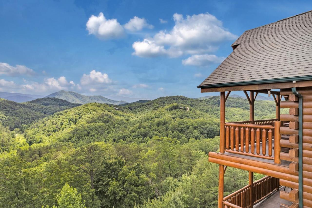 Aurora,Free Tickets, Breathtaking Views, Cozy Cabin Retreat in the Smokies Comfort & Fun for All - Ferienwohnung Sevierville