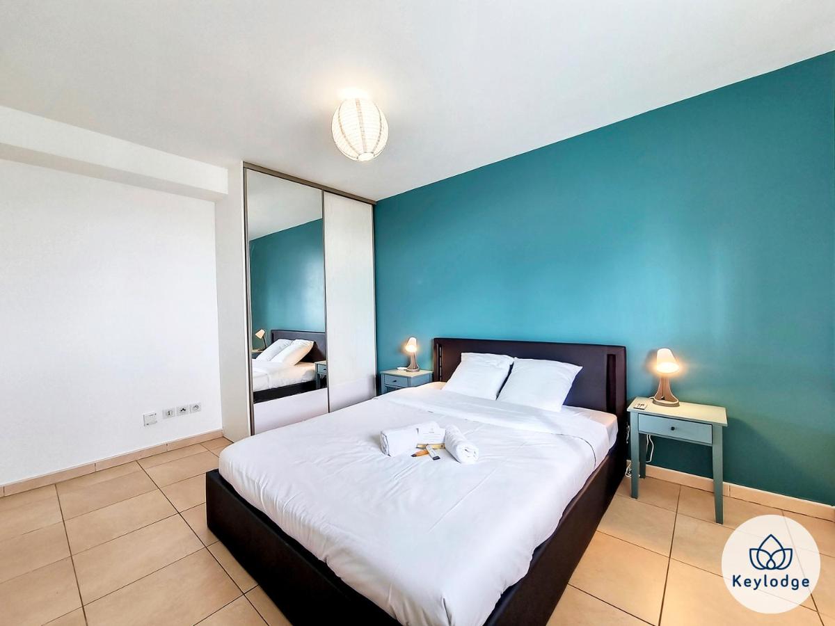 Louise - T2 à proximité du centre-ville de Saint-Denis - B&B Saint-Denis