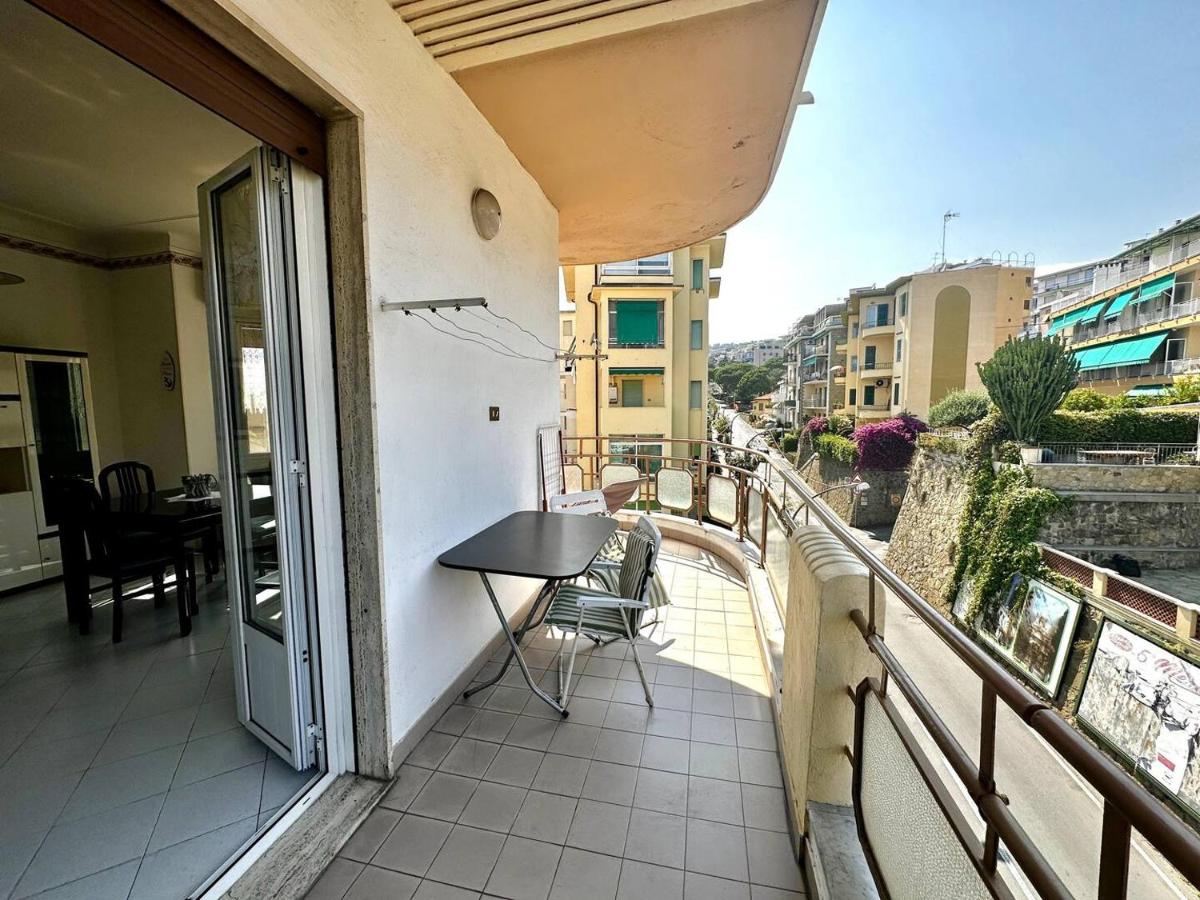 Suite Sea 27 - Sanremo Vista Mare - B&B